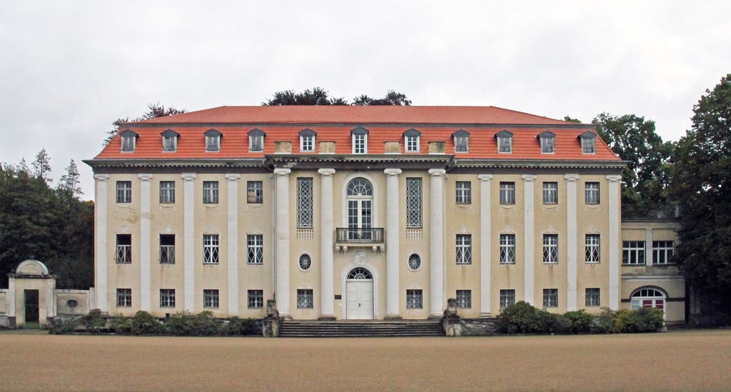 Das Neue Schloss in Tangerhütte.