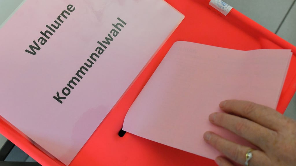 Die Stimmzettel bei den Wahlen können mitunter recht kompliziert sein. Aus diesem Grund gilt es genau zu wissen, wo man welches Kreuz setzen kann.