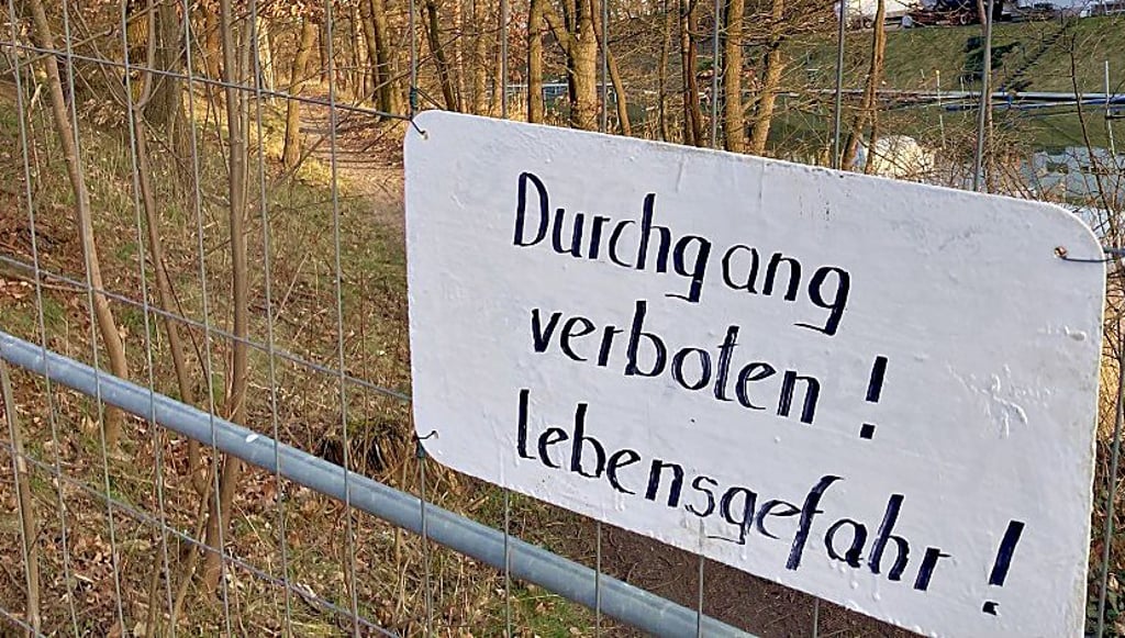 Seit Dezemberb 2023 ist ein Bereich am Ufer vom Niegripper Altkanal gesperrt.