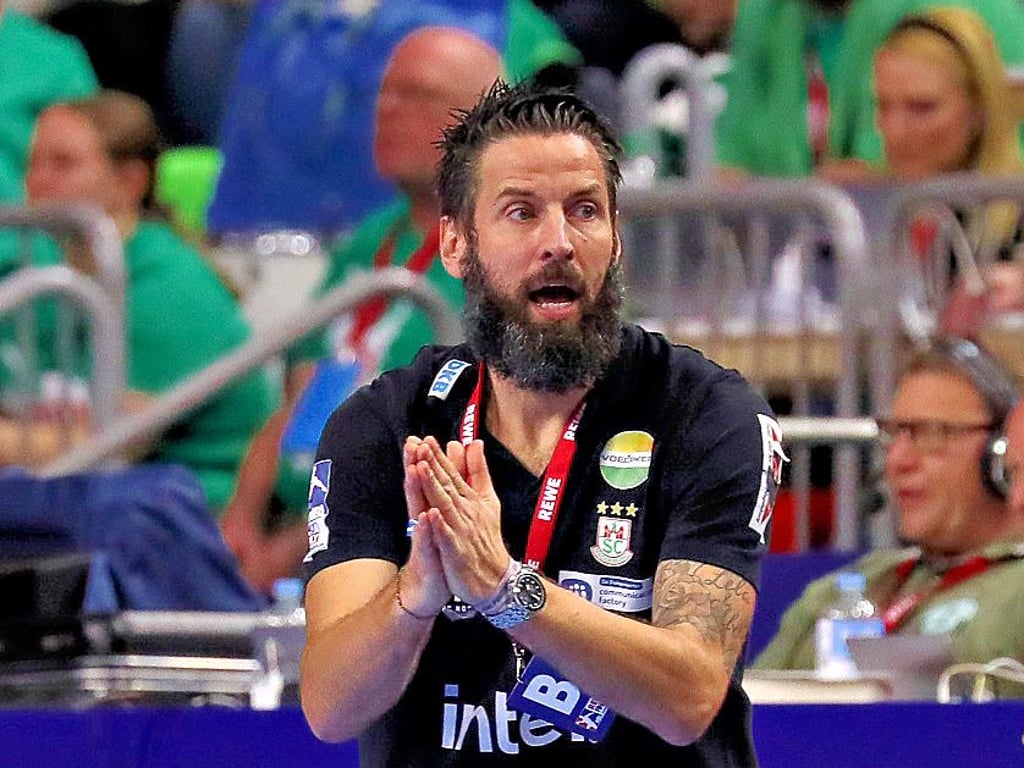 SCM-Coach Bennet Wiegert ist am Seitenrand immer angespannt.