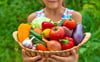 In den heimischen Obst- und Gemüsesorten stecken viele der  Vitamine, die der Körper braucht, um gut funktionieren zu können.  