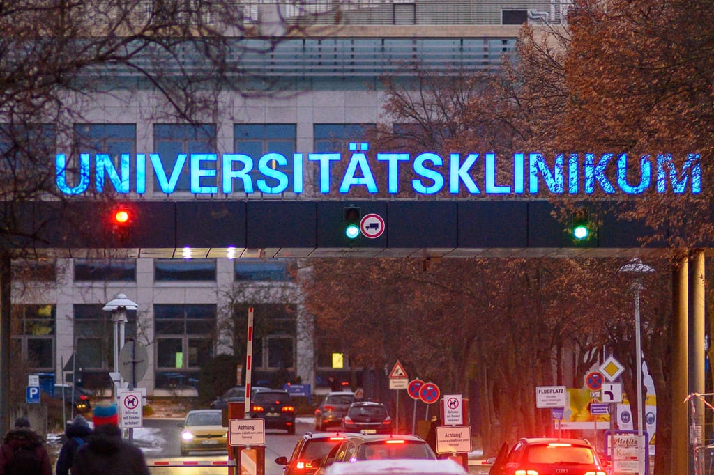 Viele Gebäude, verstreut über ein großes Gelände - die Uniklinik Magdeburg  kämpft mit ihrer Bausubstanz.