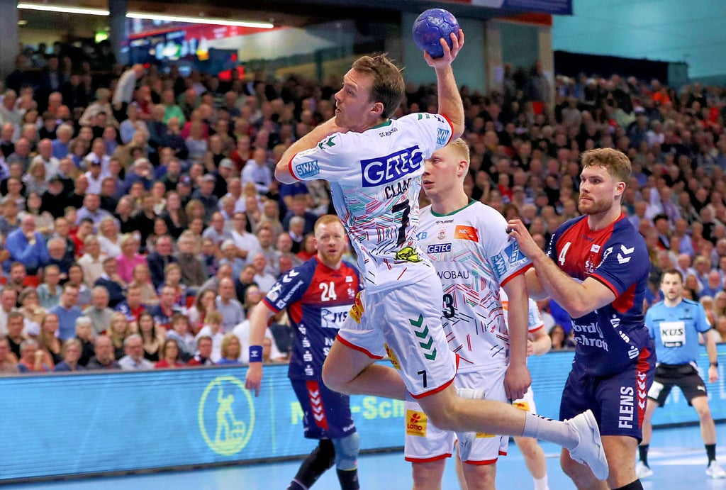 Felix Claar erzielte vier Tore beim 32:29-Erfolg bei der SG Flensburg-Handewitt.