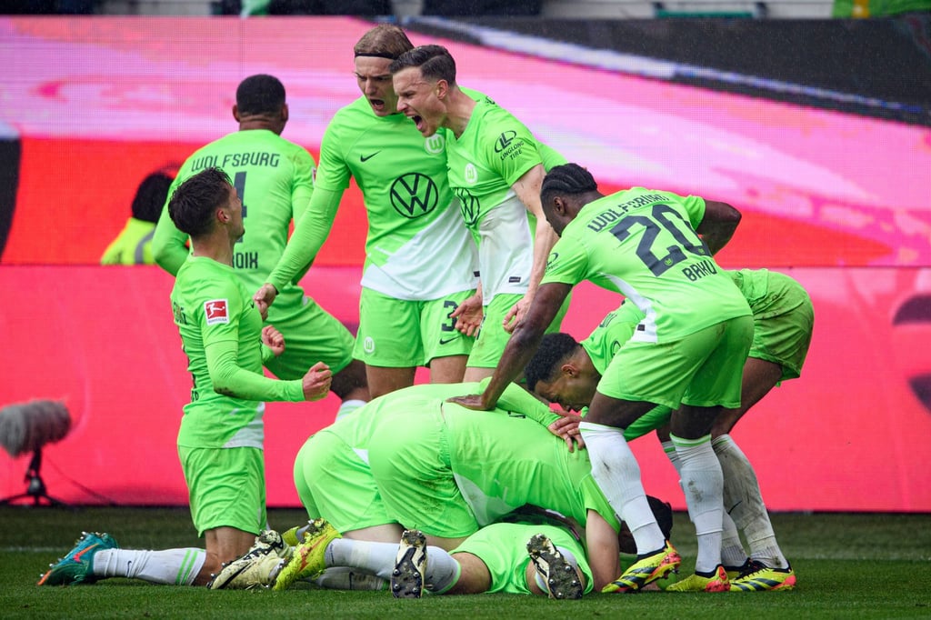 Der VfL Wolfsburg hat im Abstiegskampf das Duell mit dem VfL Bochum für sich entschieden.
