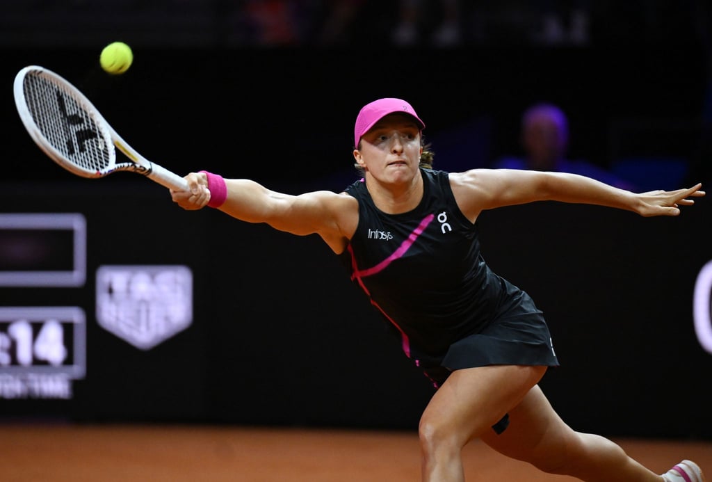 Iga Swiatek setzte sich im Viertelfinale von Stuttgart gegen Emma Raducanu durch.