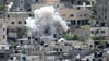 Rauch steigt über dem Flüchtlingscamp Nur Schams im Westjordanland nach der Explosion infolge eines israelischen Angriffs auf.
