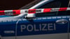 Detonation in Haus in Mücheln: Ein Streifenwagen der Polizei steht an einem&nbsp;Einsatzort.