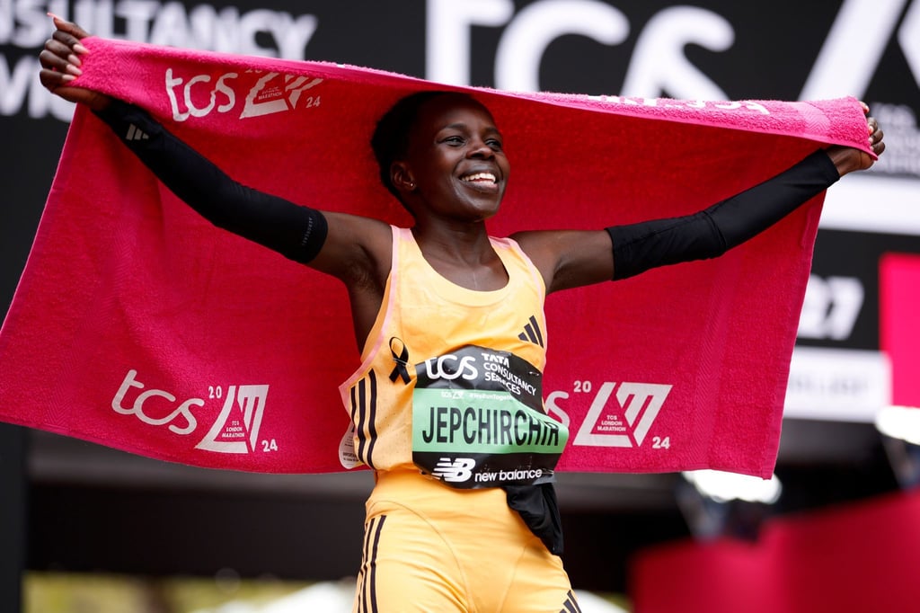 Peres Jepchirchir aus Kenia gewann den London-Marathon.
