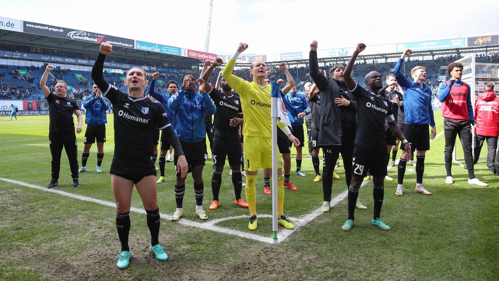 Der 1. FC Magdeburg darf gegen Hansa Rostock endlich wieder jubeln. Mit wichtigen drei Punkten hat man einen großen Schritt zum Klassenerhalt gemacht.