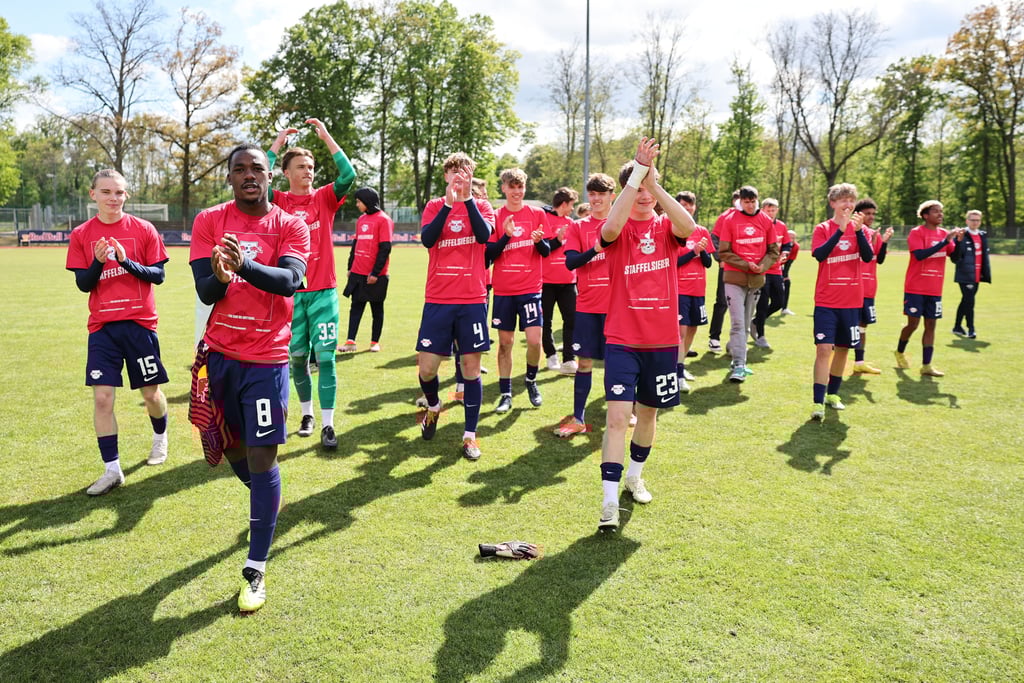 Die U17 von RB nach dem Sieg gegen Viktoria Berlin.