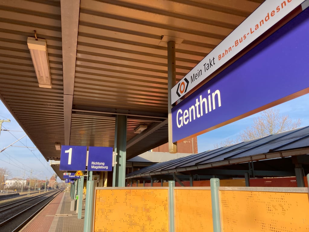 In Höhe Genthin soll es in einem Regionalexpress nach Berlin zu einer sexuellen Belästigung gekommen sein.