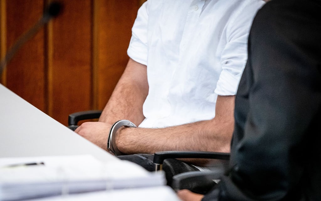 Der wegen Mordes angeklagte 21-jährige Mann muss für neun Jahre in Haft.