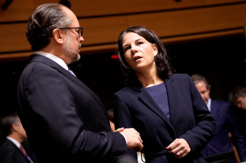 Bundesaußenministerin Annalena Baerbock und ihr österreichischer Amtskollege Alexander Schallenberg beim Treffen der EU-Außenminister in Luxemburg.