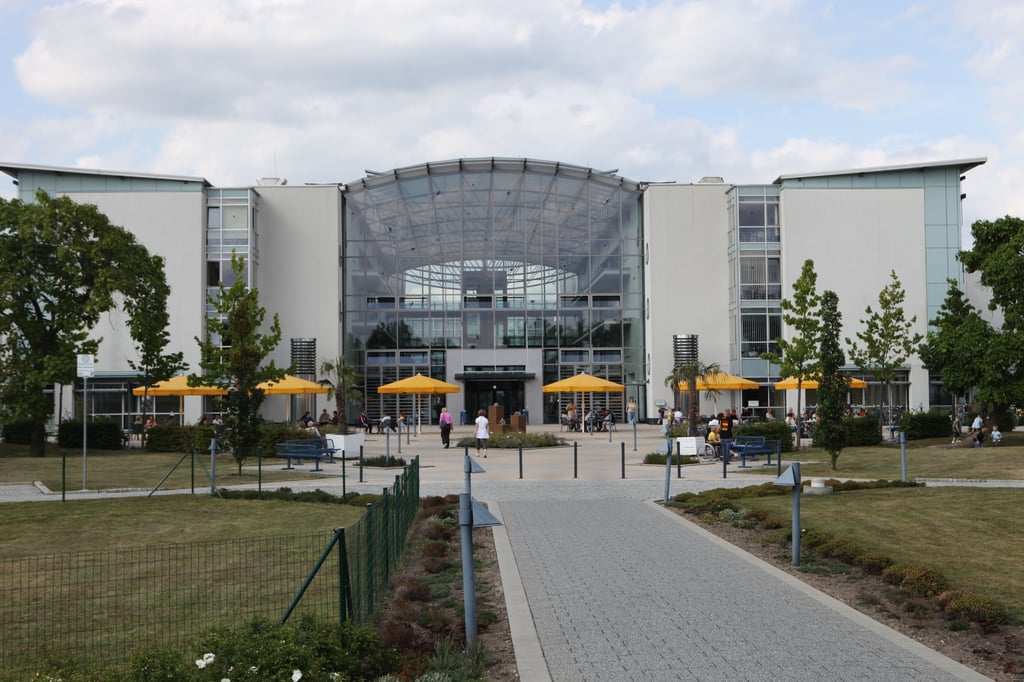 Das Goitzsche Klinikum in Bitterfeld ist auf Besucher eingestellt.