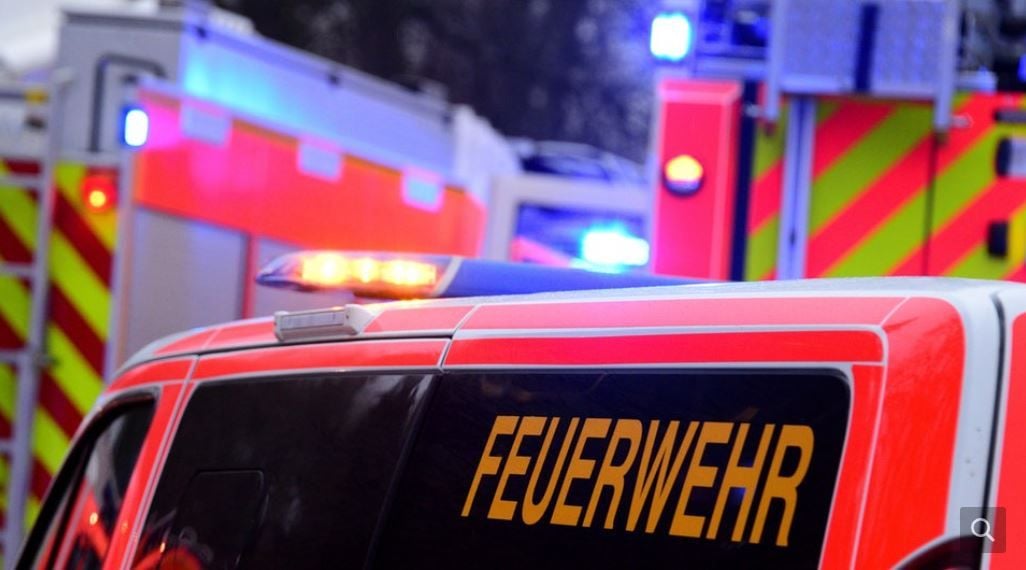 Feuerwehreinsatz auf A14 bei Halle: Defekter Lkw blockierte einen Teil der Autobahn