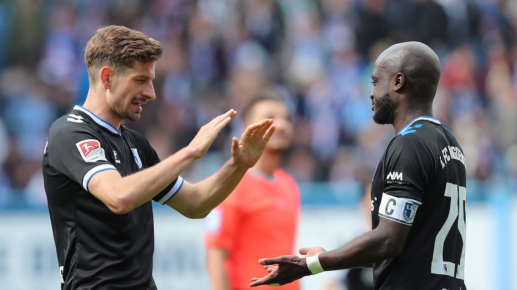Alexander Nollenberger und Amara Condé sind mit dem 1. FC Magdeburg auf dem besten Weg, die Klasse zu halten.
