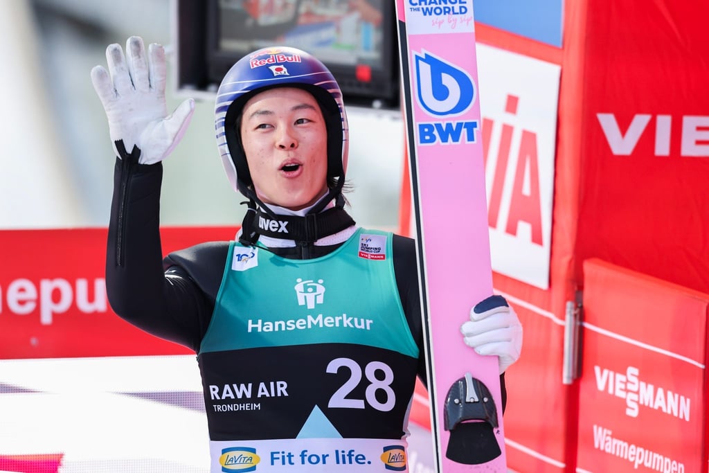 Ryoyu Kobayashi sprang in Island 291 Meter weit.