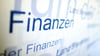 Das Wort "Finanzen" ist im Finanzministerium in Potsdam zu lesen.
