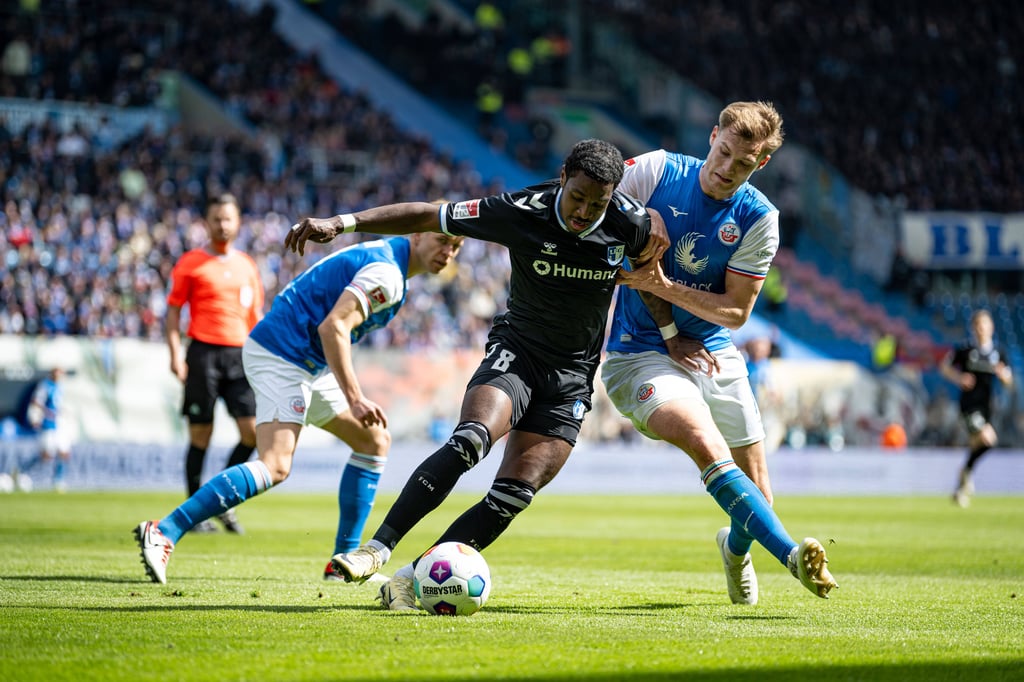 Bryan Teixeira hat beim 1. FC Magdeburg den Sprung in die Startelf geschafft, wartet aber noch auf sein erstes Tor für den Club.