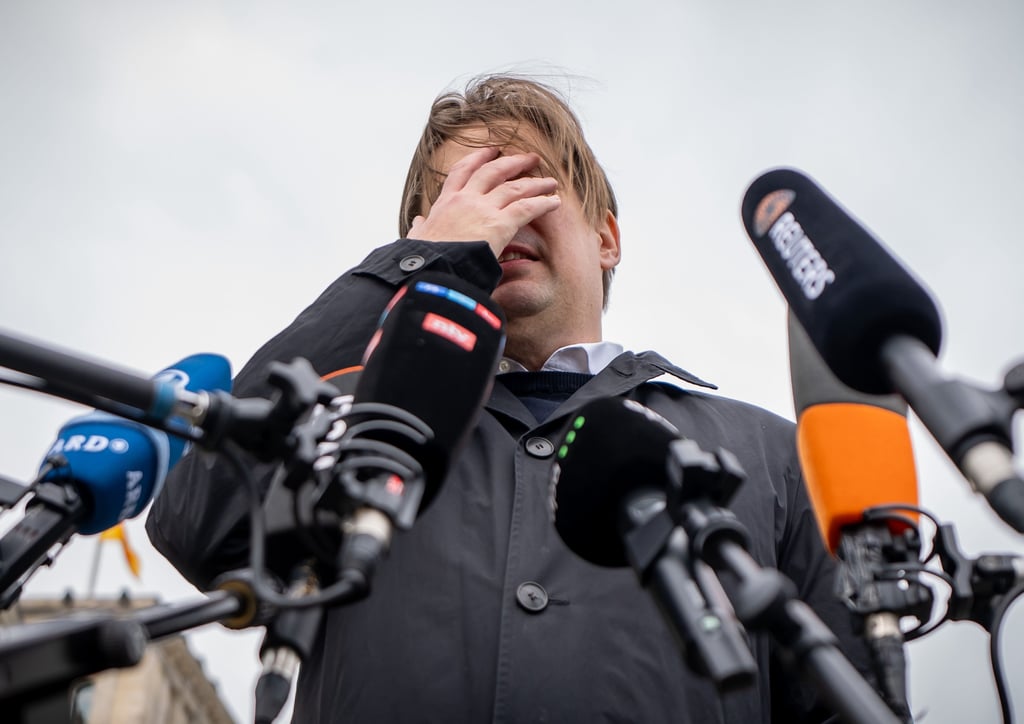 Beim AfD-Europaabgeordneten Maximillian Krah war der mutmaßliche Spion Chinas angestellt.