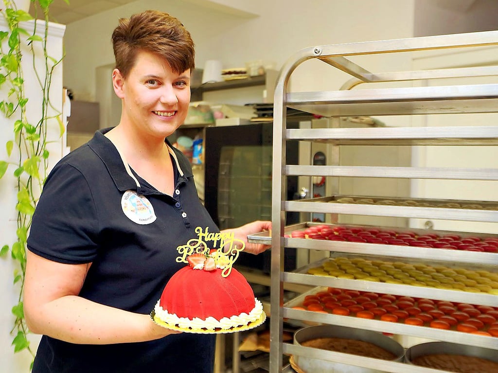 Noch bis Mitte Juni versorgt Konditormeisterin Anja Meinhardt Kunden mit süßen Kleinigkeiten wie auch mit besonderen Tortenkreationen.