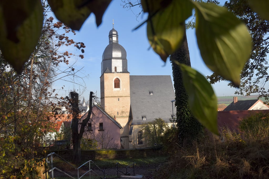 Archivbild - Blick auf die Stankt Petri-Pauli-Kirche in Eisleben