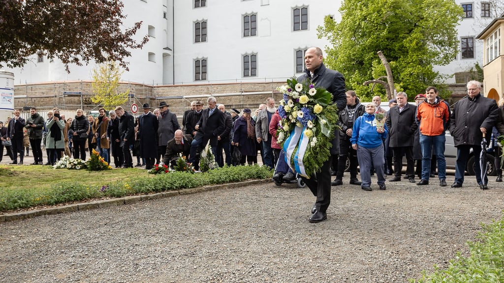 Kriegsende an der Elbe Deshalb will Henrik Simon in den Schwur