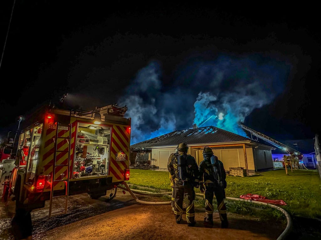 In Barleben haben ein Wohnhaus und eine Garage gebrannt.