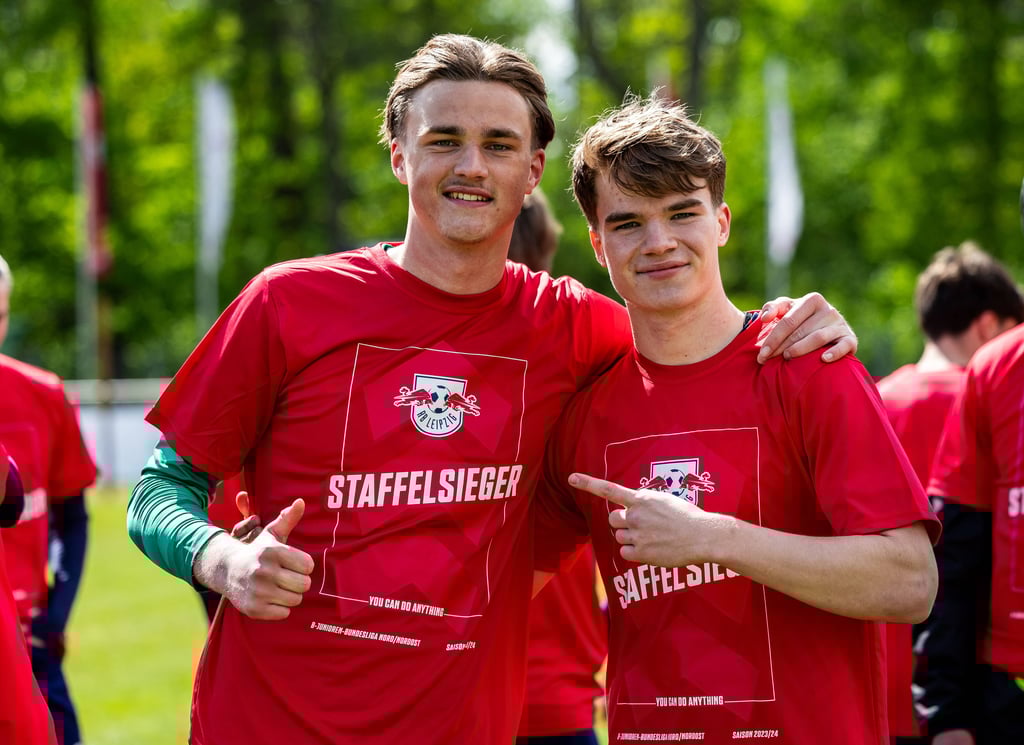 Die Staffelsieger der U17 von RB Leipzig.