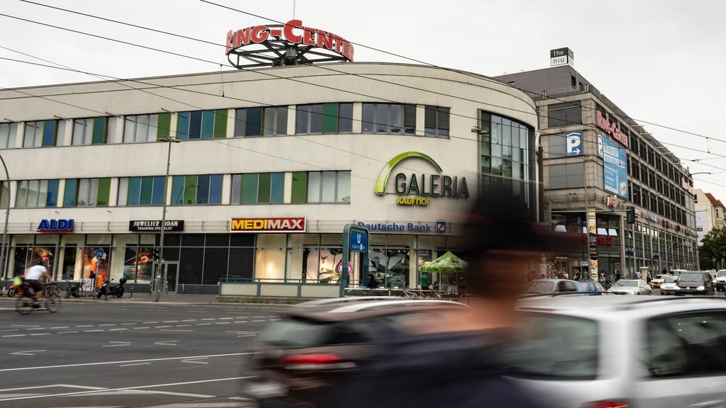 Out for three Galeria Kaufhof branches: vacancy concerns