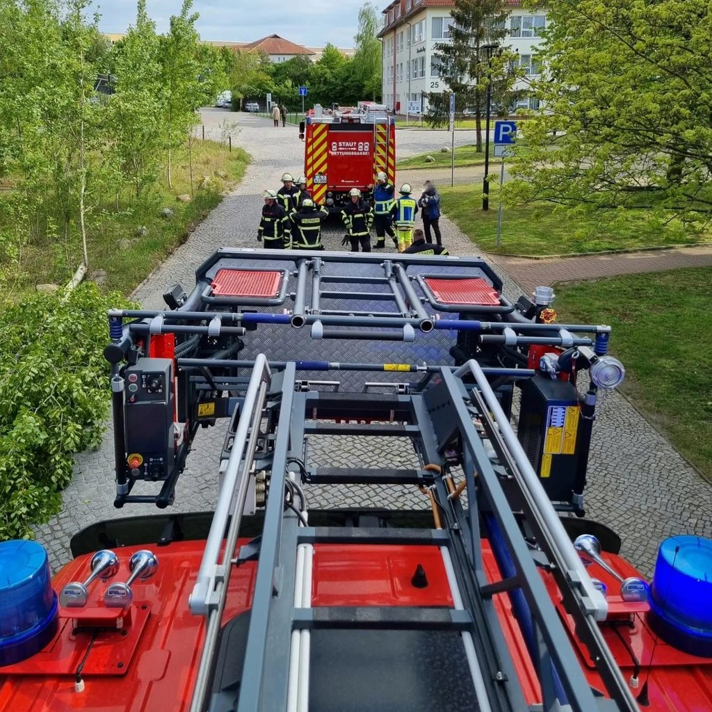 Impressionen vom Feuerwehreinsatz am 26. April 2024 an der Alten Kaserne in Burg.