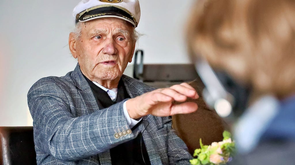 Andrej Iwanowitsch Moiseenko (97) berichtete über seine Zeit im Konzentrationslager Buchenwald und dem Außenlager in Wansleben.