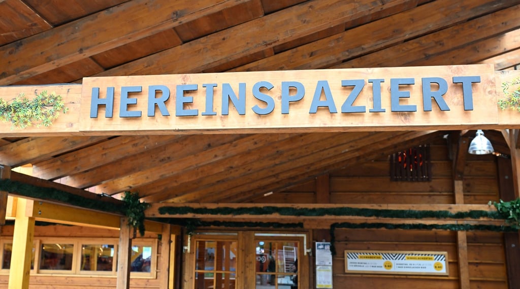 Trotz Eingangskontrollen hat ein 19-Jähriger eine Machete mit auf das Frühlingsfest genommen.