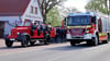 Mit der Feuerwehrkapelle Elbe-Havel-Land vornweg zogen Ortswehr und Gäste zu Fuß sowie mit Fahrzeugen durch Klietz. 