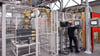 Roboter arbeiten an der Batteriefertigung in der Opel Eisenach GmbH.