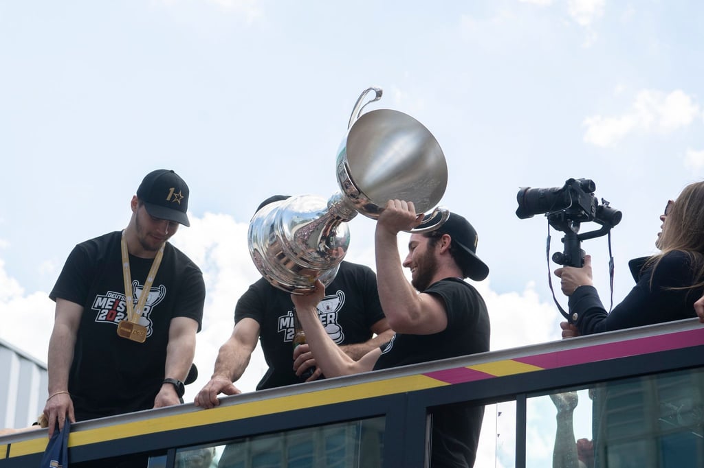 Die Eisbären Berlin sind zum zehnten Mal deutscher Meister geworden.