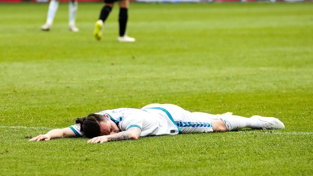 Baris Atik, Vizekapitän des 1. FC Magdeburg, kann es kaum fassen: Sechs Schüsse feuerten er und seine Kameraden auf das Osnabrücker Tor ab, kein einziger Ball landete im Netz.