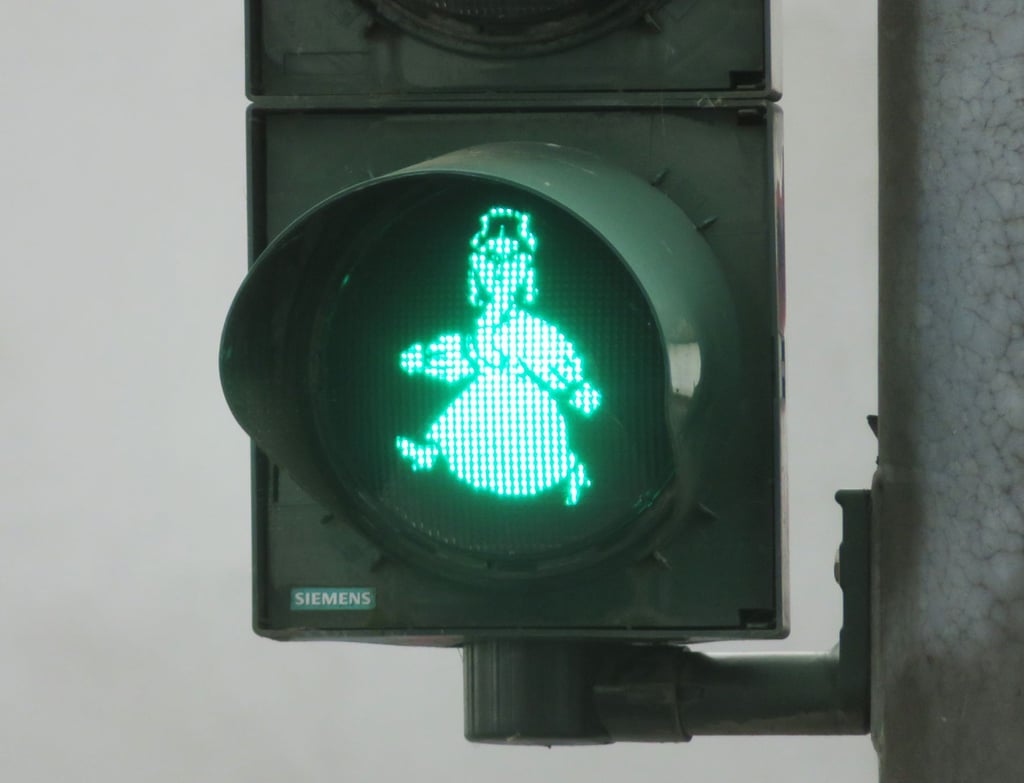 Ampelfrau Jenny Marx in grün.