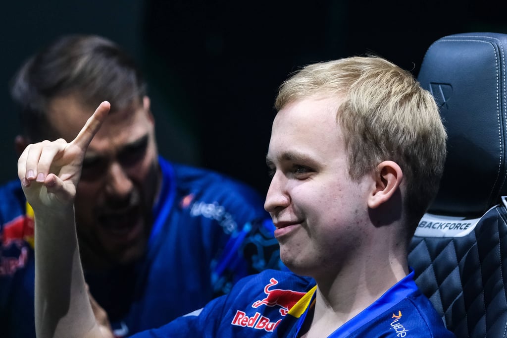 Anders Vejrgang jubelt über ein Tor.