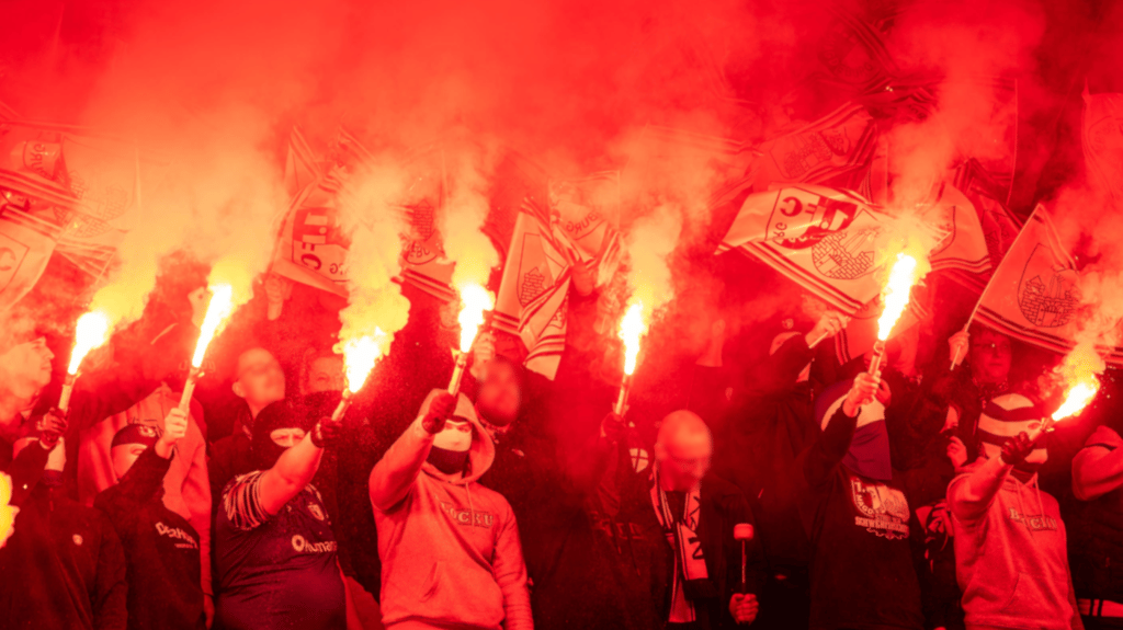 Fans des 1. FC Magdeburg. Könnten sie bald unter Generalverdacht gestellt und von Auswärtsspielen ferngehalten werden?