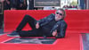 Musiker Sammy Hagar freut sich bei der Zeremonie über seinen Stern auf dem Hollywood Walk of Fame.