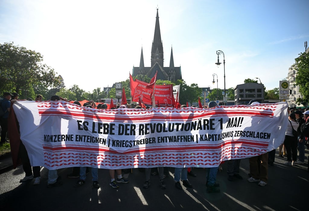 Teilnehmer der "Revolutionären 1. Mai-Demonstration".