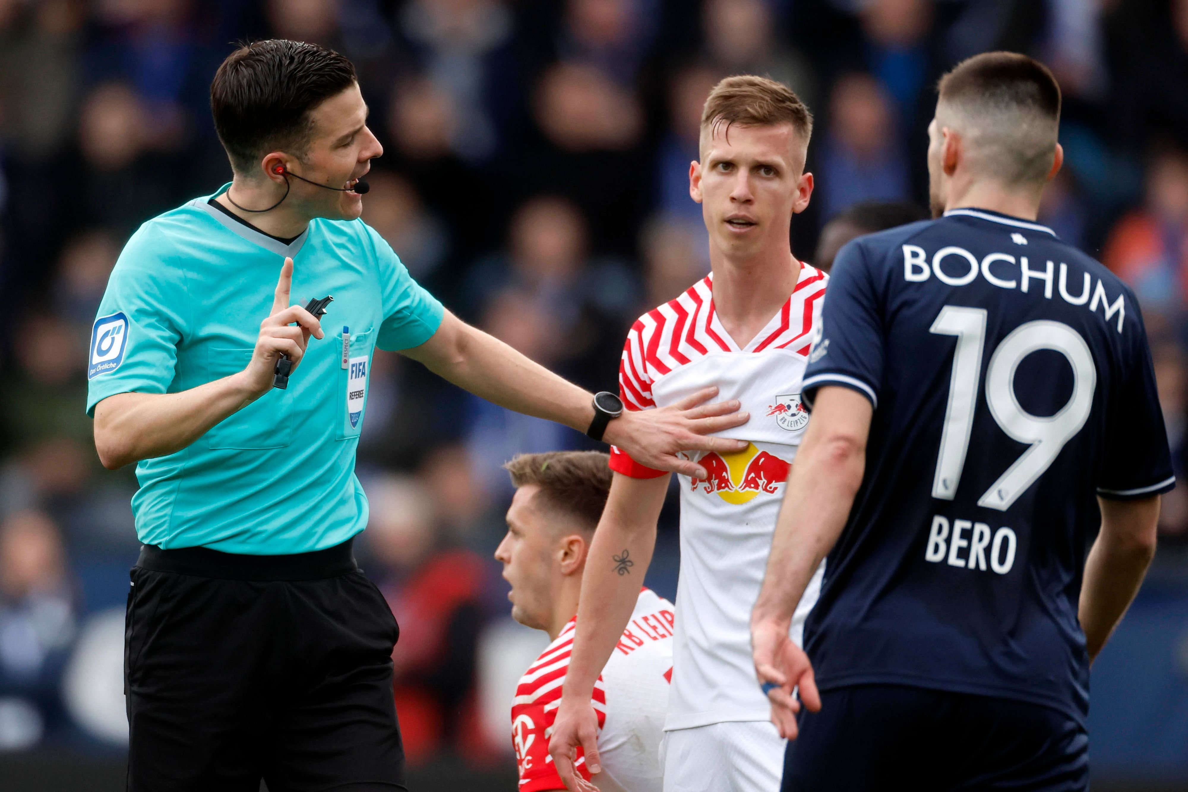 Harter Platzverweis Beim Letzten RB-Spiel: Osmers Pfeift Leipzig Gegen ...