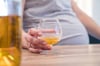 Alkoholgenuss in der Schwangerschaft kann das Neugeborene schwer schädigen. Eine Folge ist FASD, eine Spektrumstörung, die das Leben der Kinder beeinträchtigt.