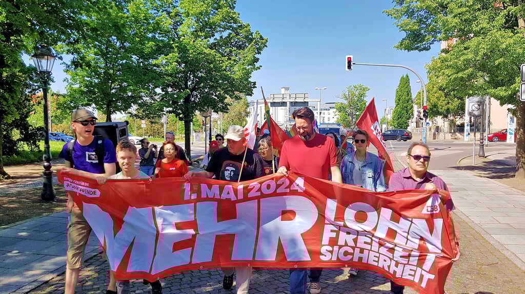 Das Teilnehmerfeld bei der DGB-Demo war eher überschaubar, dafür aber bunt gemischt.