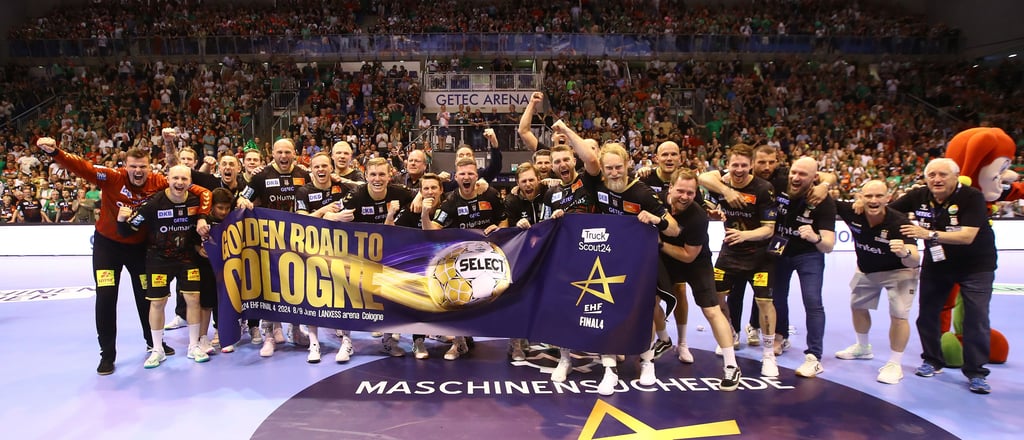 Ausgelassen feierten die SCM -Spieler den Sieg über Kielce und das damit verbundene Ticket zum Final4 nach Köln.
