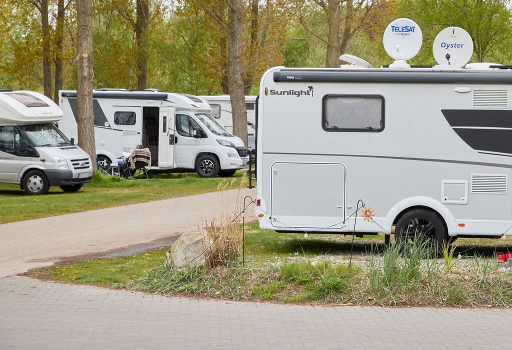 Wohnwagen-Platz in Scharbeutz. Im europaweiten Vergleich liegt Deutschland mit seinem bundesweiten Schnitt von 27,52 Euro weiter im oberen Mittelfeld.