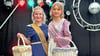 Die  Blütenkönigin Elisabeth I.  und Justitia Jolina Hillas-Feige im vergangenen Jahr. Wie werden 2024 die neuen Majestäten heißen?