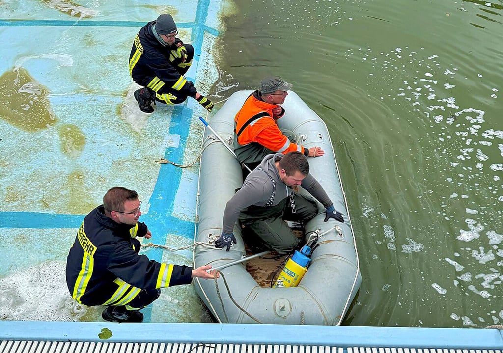 Bei den vorbereitenden Arbeitseinsätzen wurde unter anderem das Becken gereinigt.