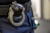 Drei Polizisten aus Sachsen-Anhalt müssen sich am Landgericht Halle verantworten.